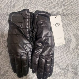Ugg gloves